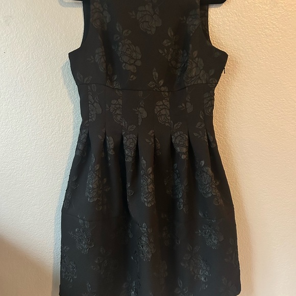 Elle Dresses & Skirts - Elle Black Floral Mini Dress • Size 10
